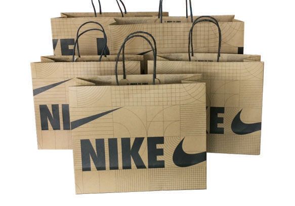 Túi giấy Nike - Công ty in Đức Trường